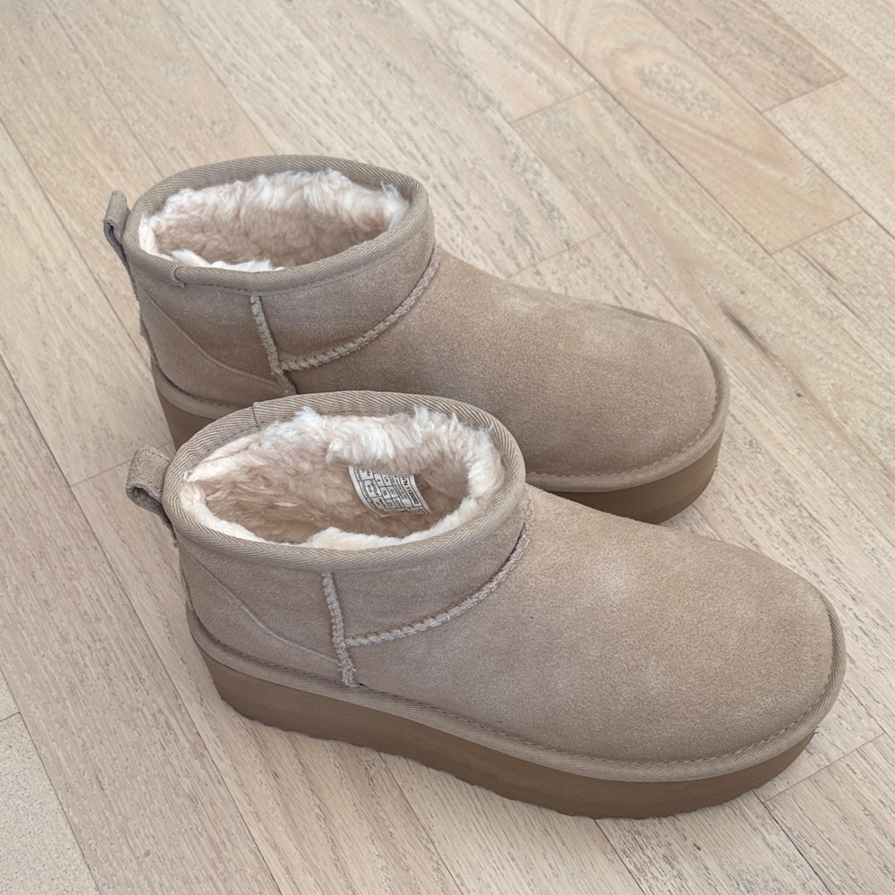 Ugg Classic Ultra Mini Platform